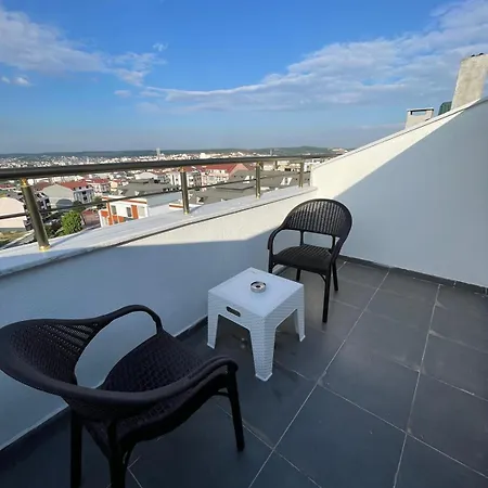 Airport Waves Hotel