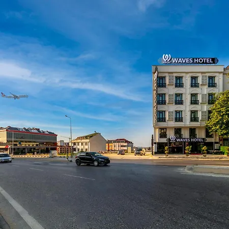 Hotel Airport Waves 4*