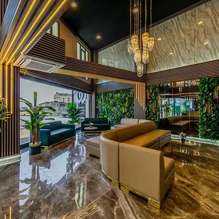 Hotel Airport Waves 4*