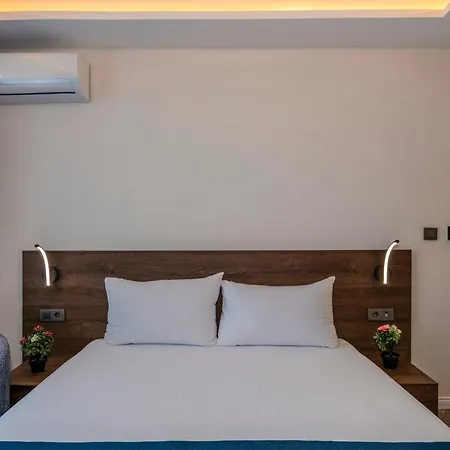 Airport Waves Arnavutkoy