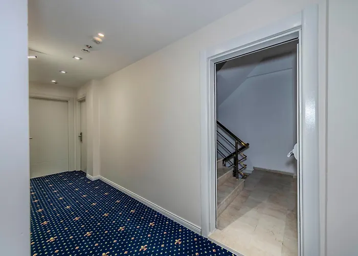 Airport Waves Arnavutkoy