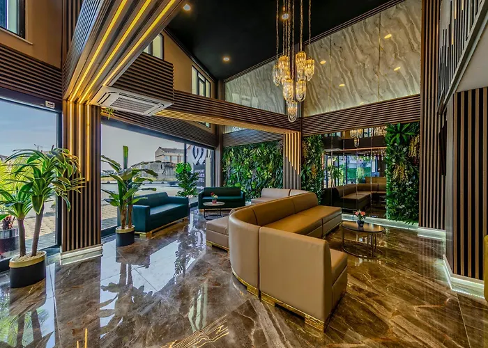 Hotel Airport Waves 4*