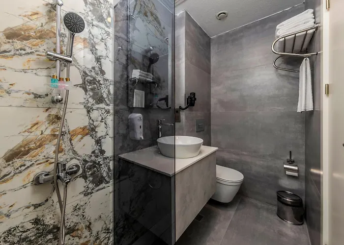 Hotel Airport Waves Arnavutkoy