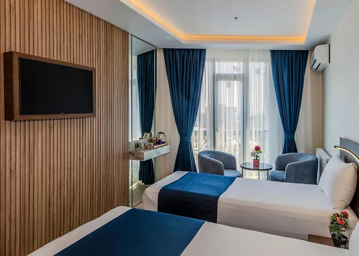 Airport Waves Arnavutkoy