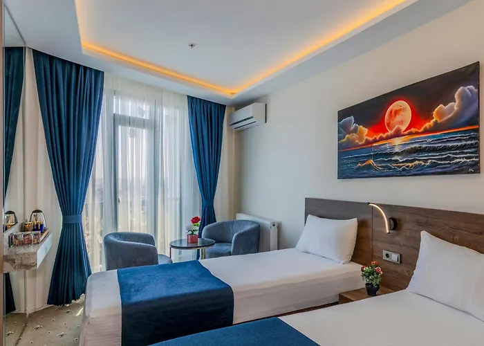 Hotel Airport Waves 4*